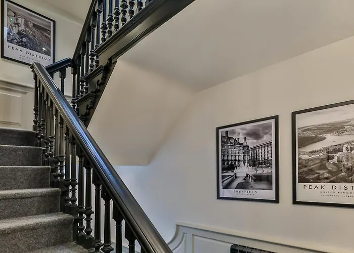 Paradise Square - Remodelled 18Th Century Apartme